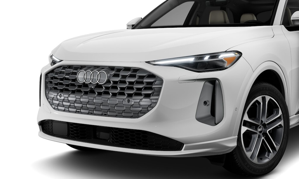 New 2025 Audi  2.0T Progressiv SUV