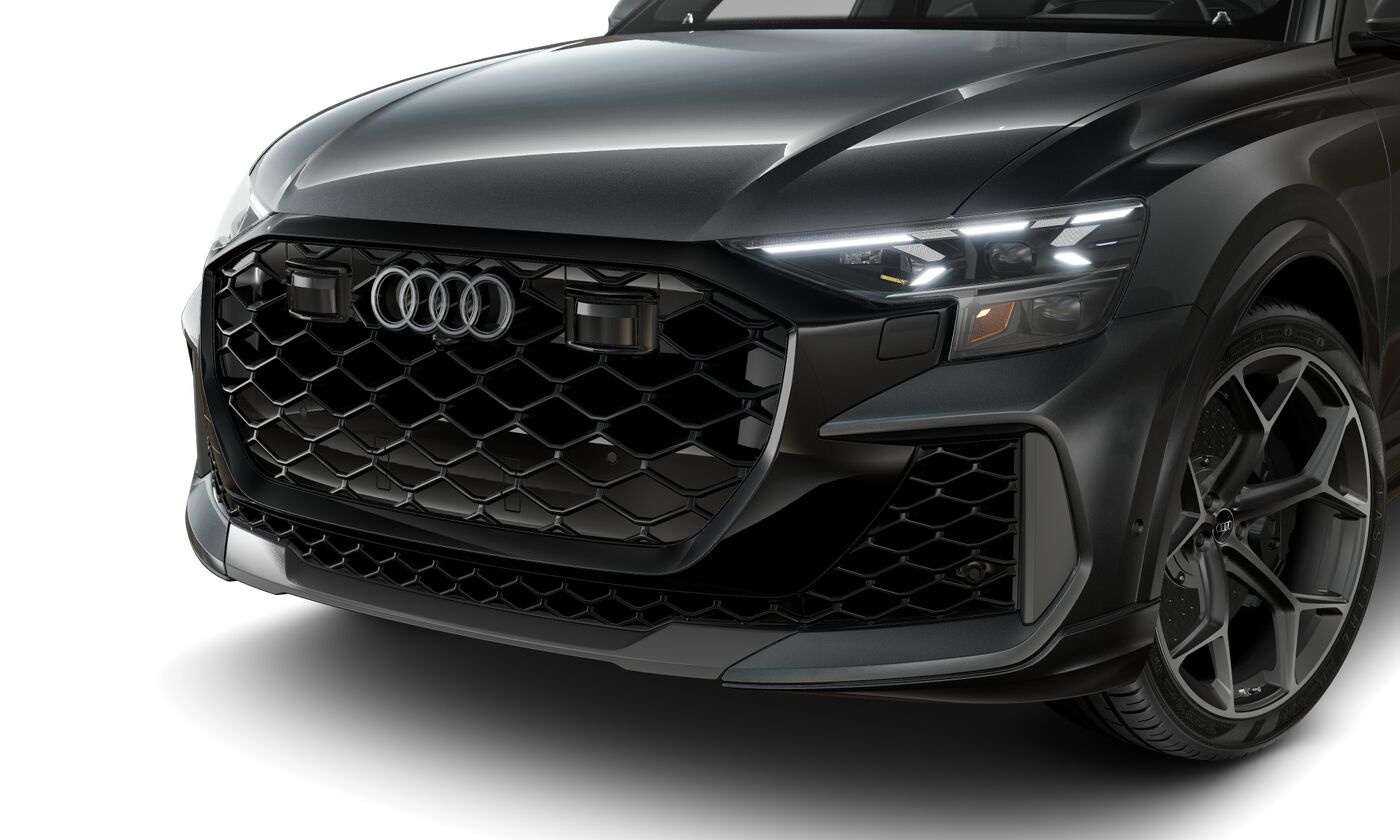 2025 Audi RS Q8 photo 2