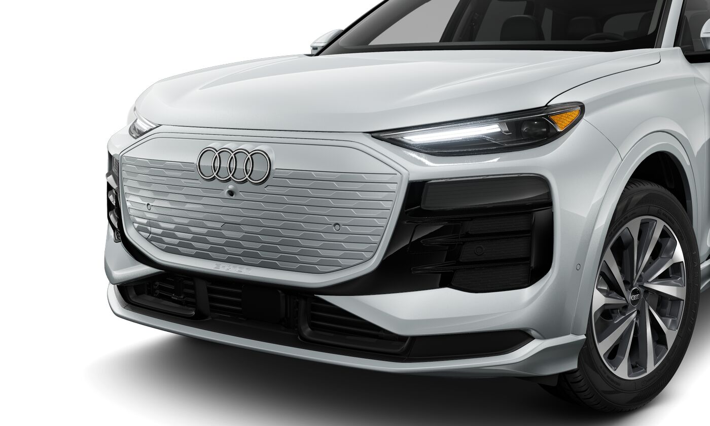 2025 Audi e-tron Premium photo 2