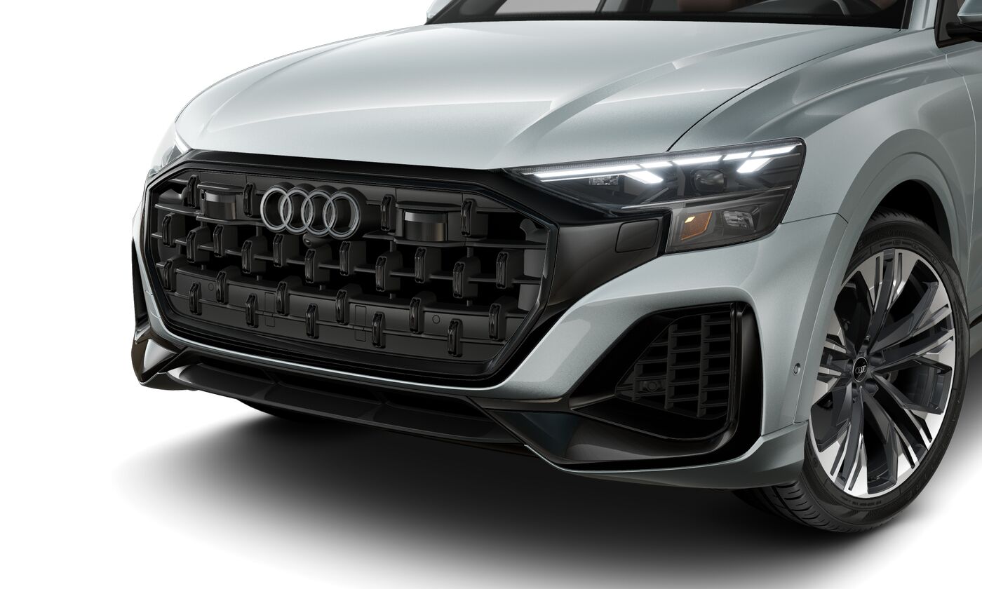 2025 Audi Q8 55 Premium Plus photo 2
