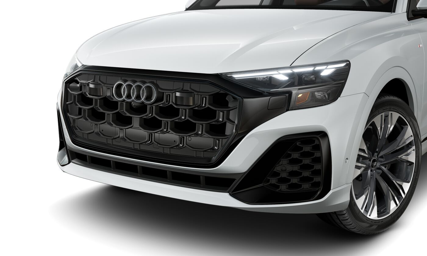 2025 Audi Q8 55 Premium Plus photo 2