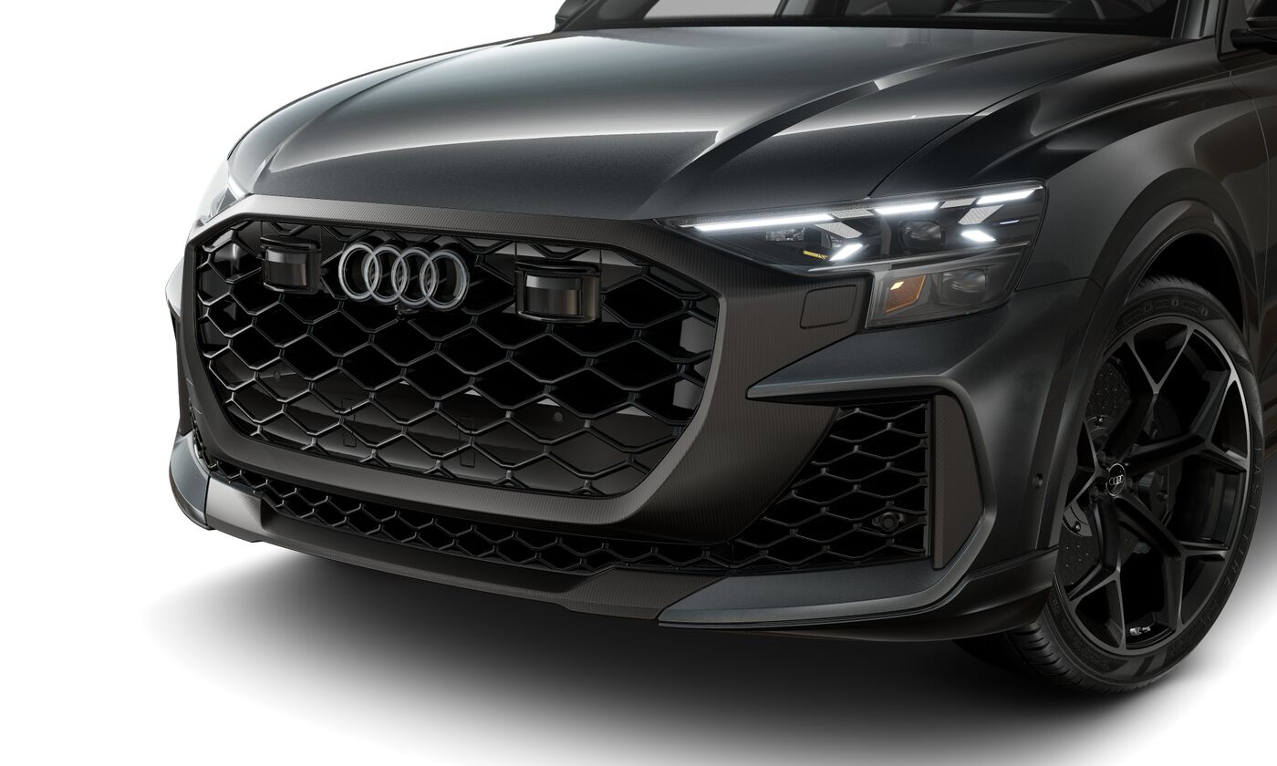 2025 Audi RS Q8 photo 2