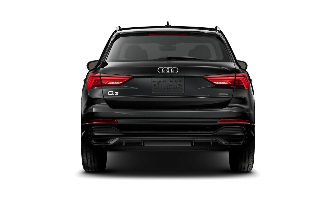2025 Audi Q3 45 TFSI S line Premium photo 4