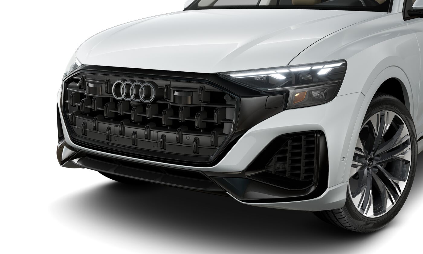 2025 Audi Q8 55 Premium Plus photo 2