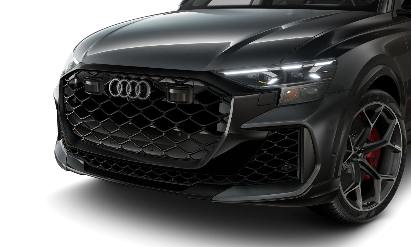 2025 Audi RS Q8 photo 2