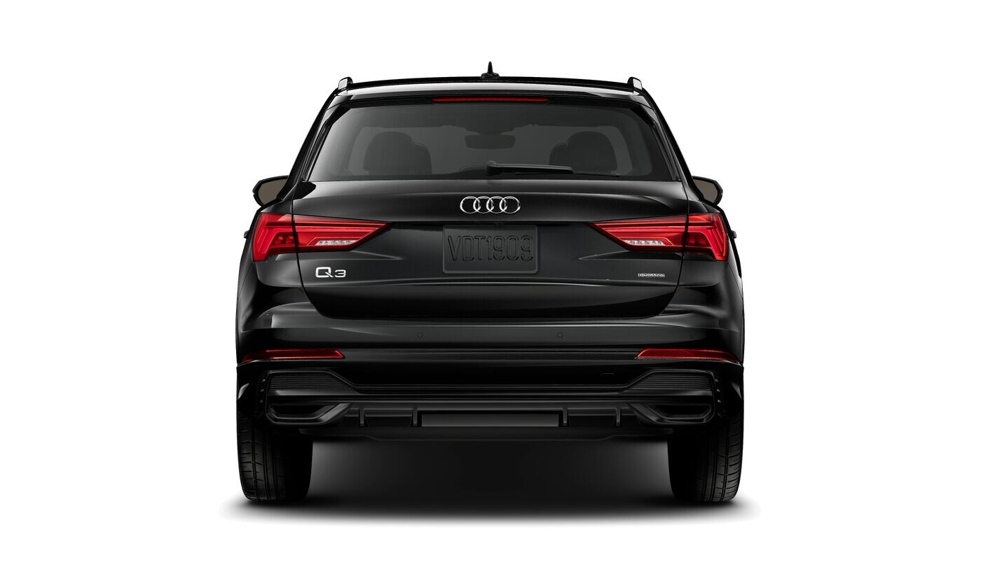 2025 Audi Q3 45 TFSI S line Premium photo 4