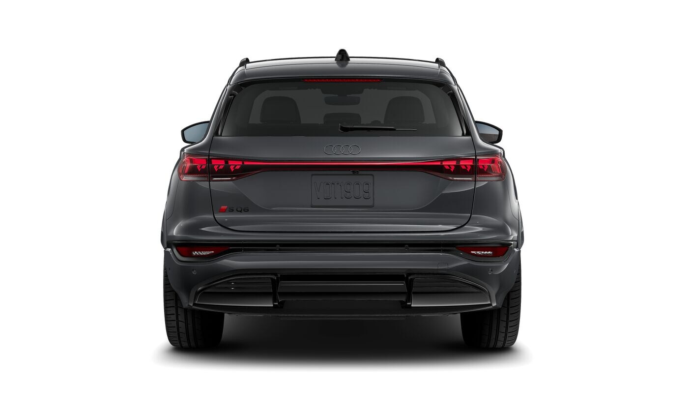 2025 Audi e-tron Premium photo 4
