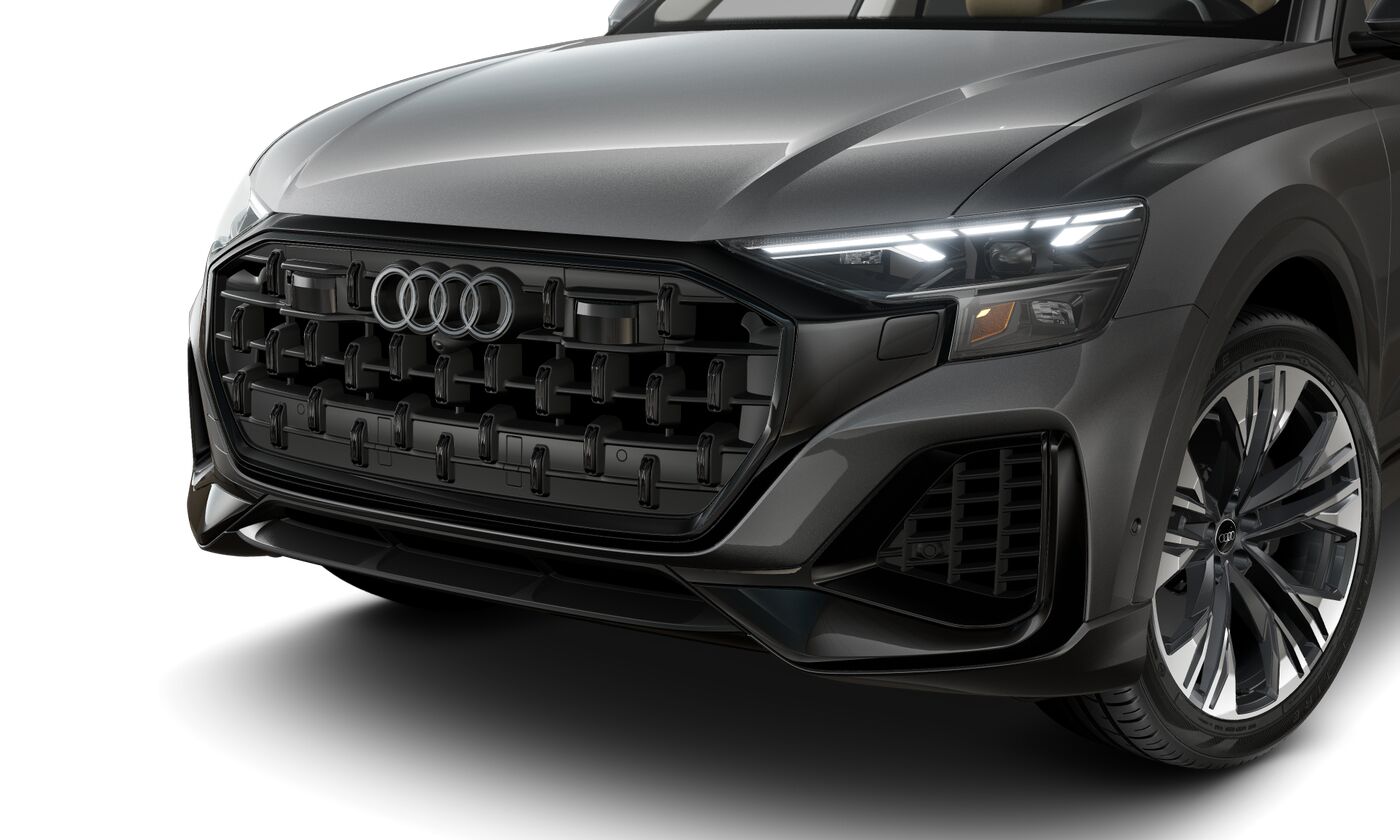 2025 Audi Q8 55 Premium Plus photo 2