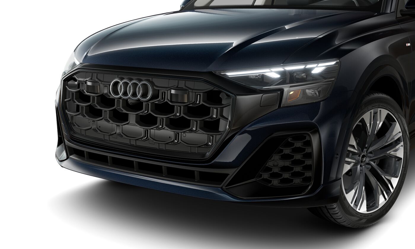 2025 Audi Q8 Premium Plus photo 2