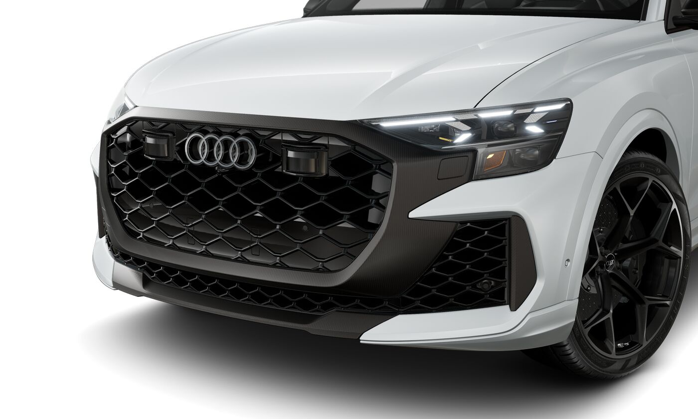2025 Audi RS Q8 photo 2