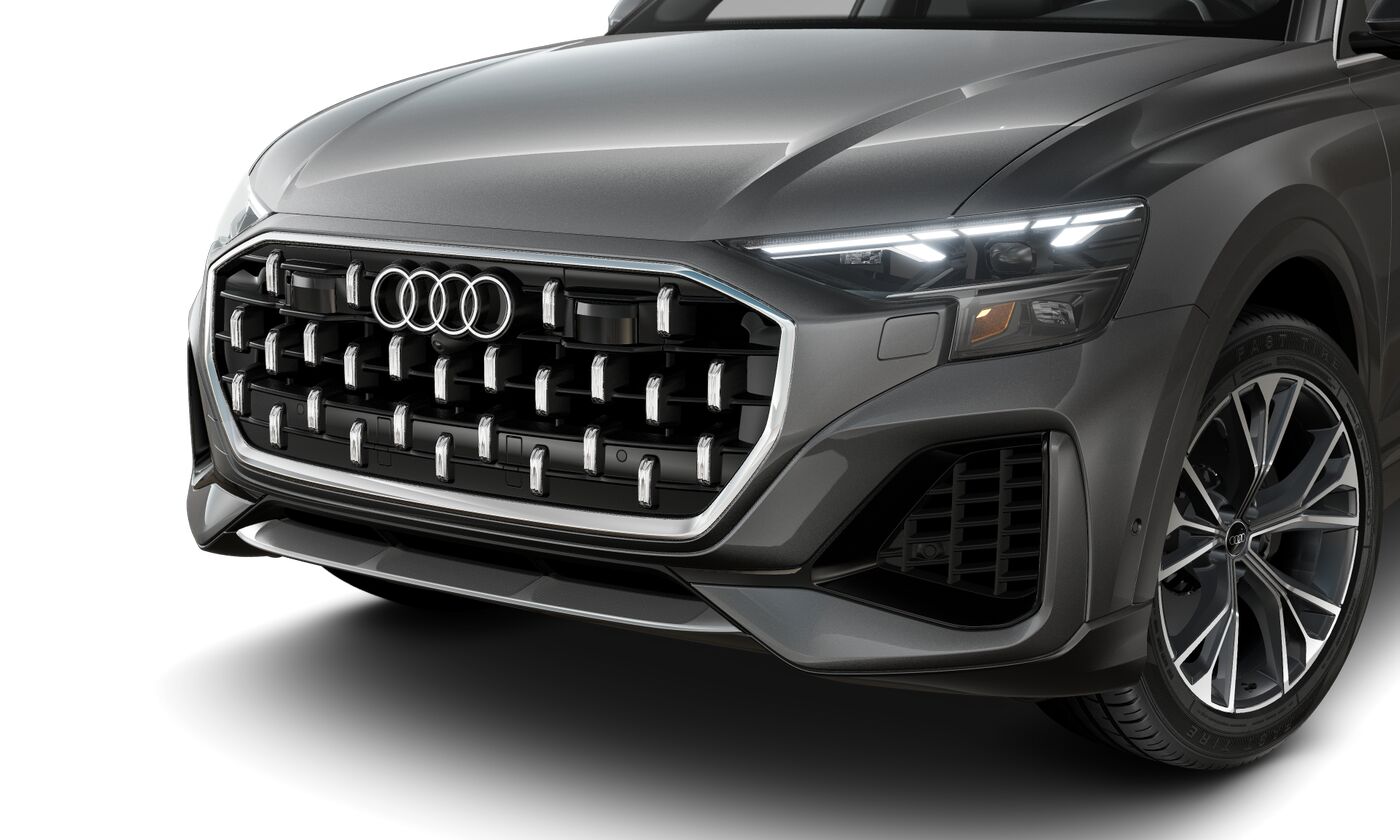 2025 Audi Q8 55 Premium Plus photo 2