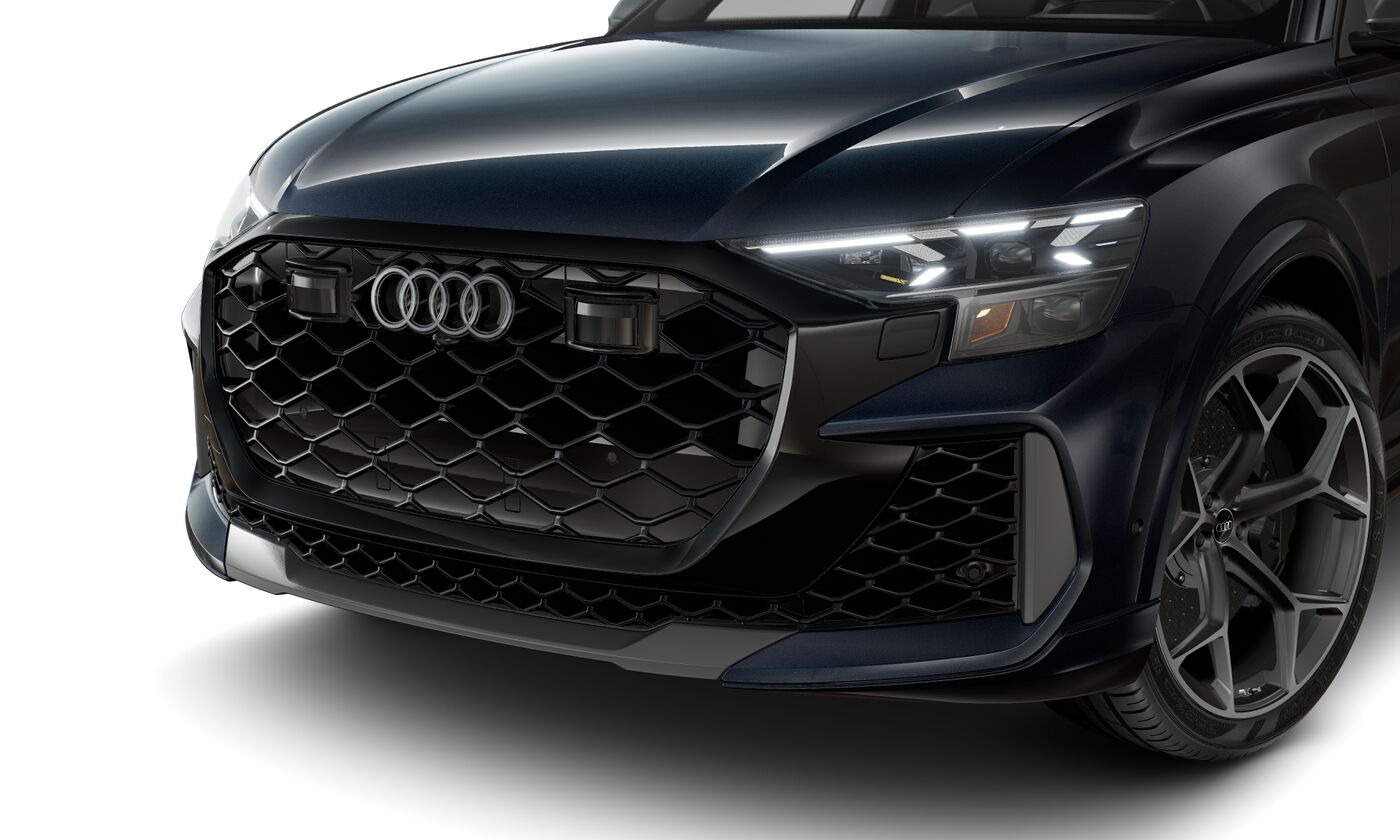 2025 Audi RS Q8 photo 2