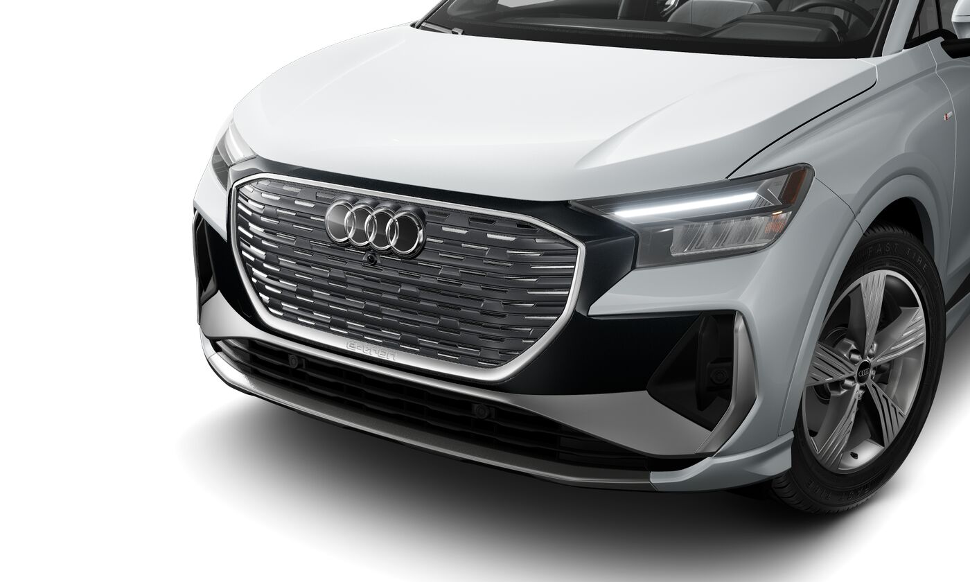2025 Audi Q4 E-tron Premium 55 photo 2