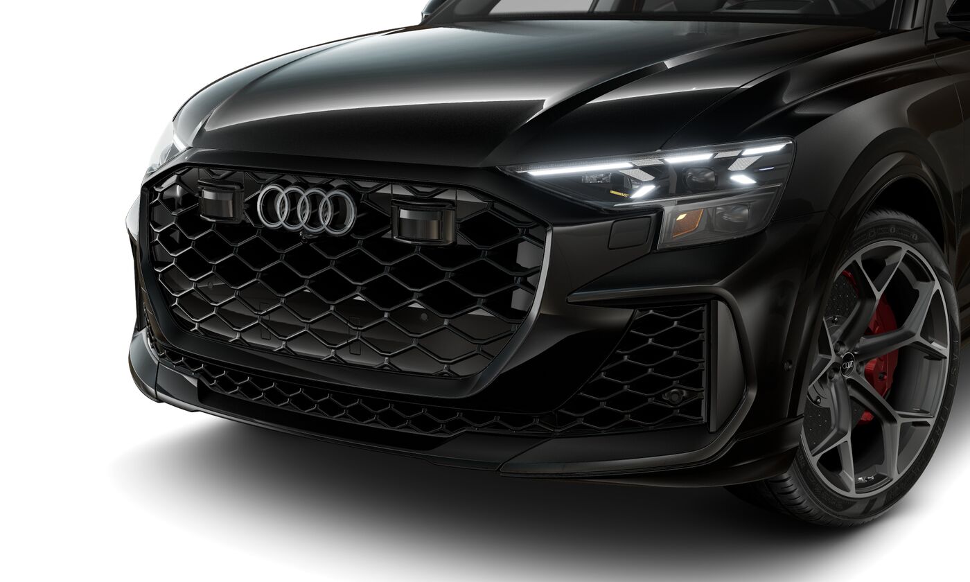 2025 Audi RS Q8 photo 2