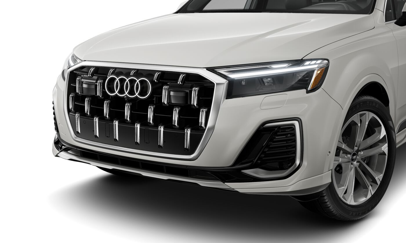 2025 Audi Q7 45 Premium Plus photo 2