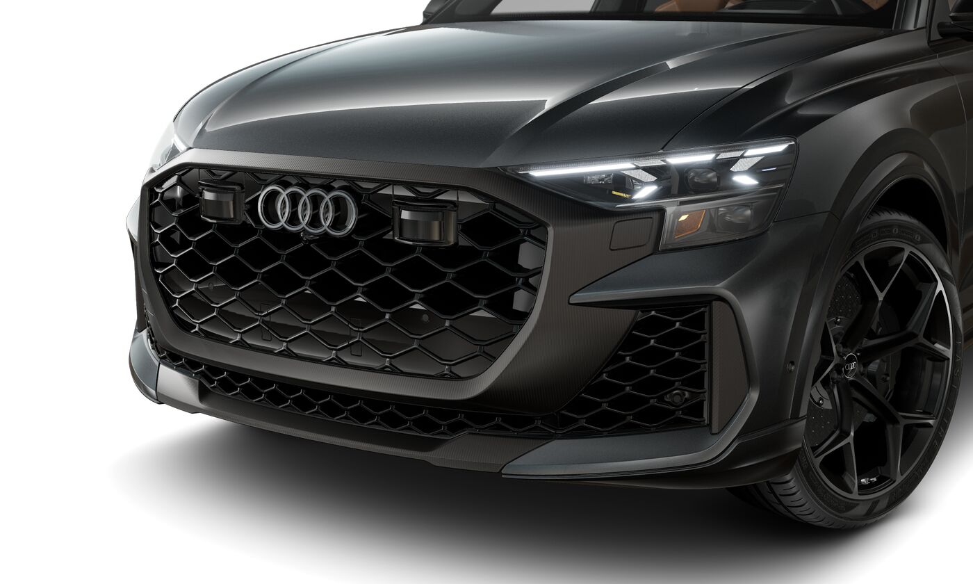 2025 Audi RS Q8 photo 2
