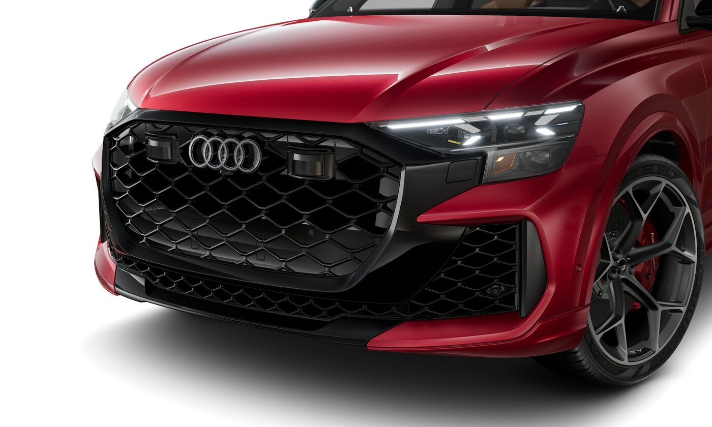 2026 Audi RS Q8 photo 2