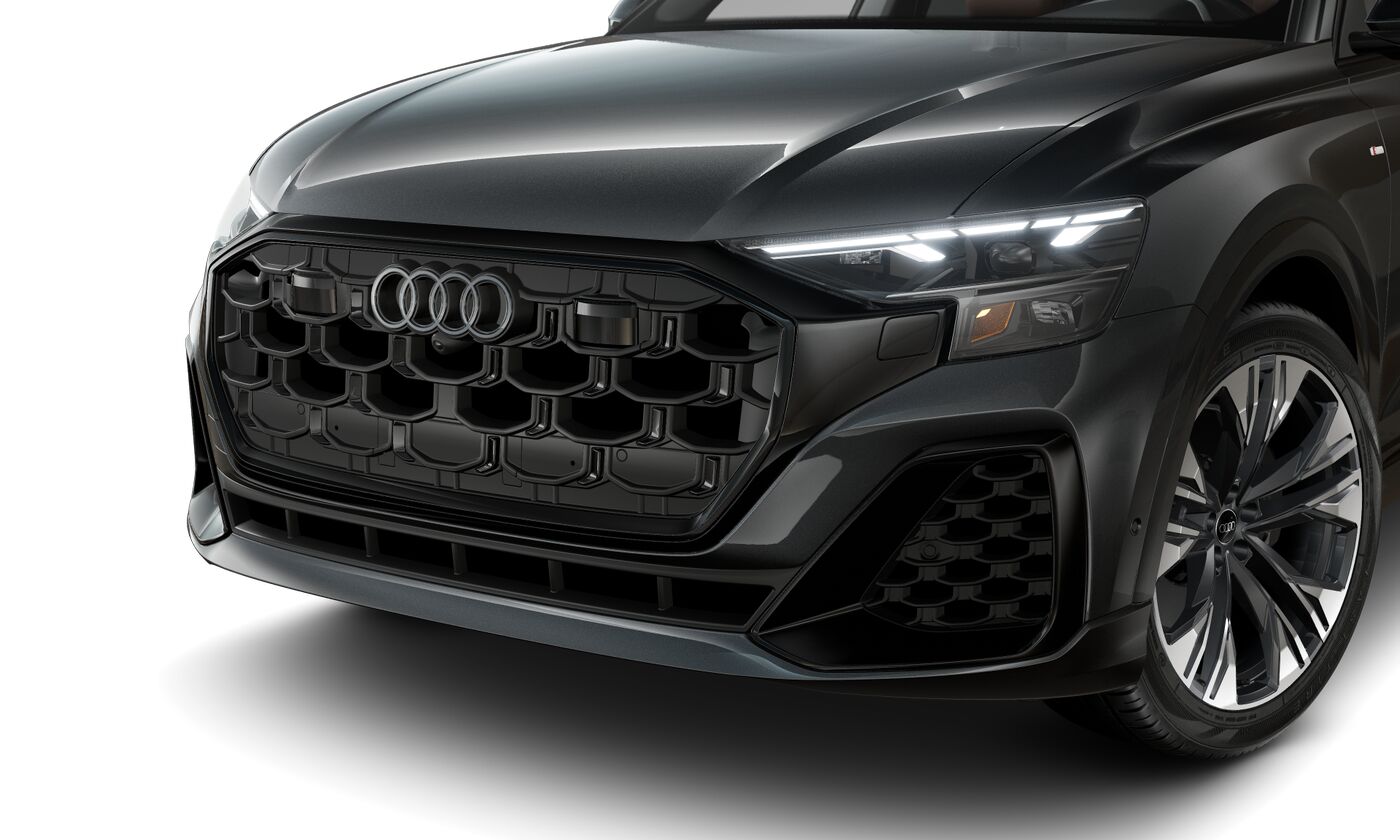 2025 Audi Q8 55 Premium Plus photo 2