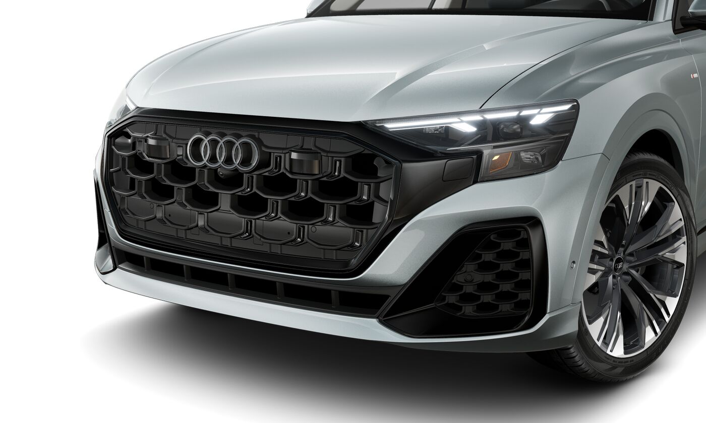 2025 Audi Q8 55 Premium Plus photo 2