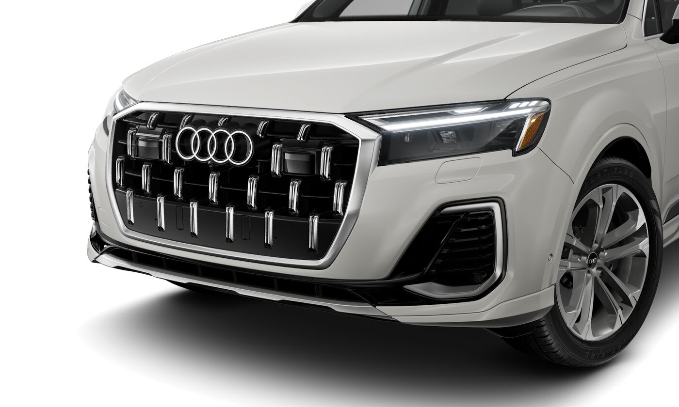 2025 Audi Q7 55 Premium Plus photo 2