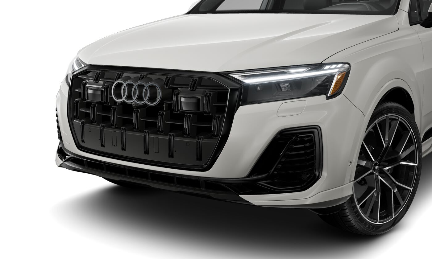 2025 Audi Q7 55 Premium Plus photo 2