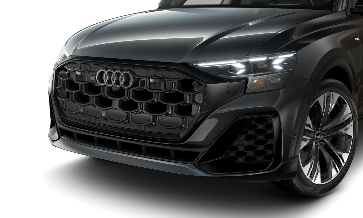 2025 Audi Q8 55 Prestige photo 2