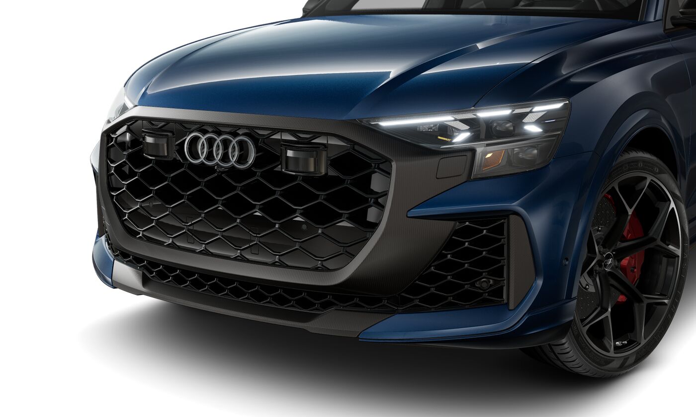 2025 Audi RS Q8 photo 2