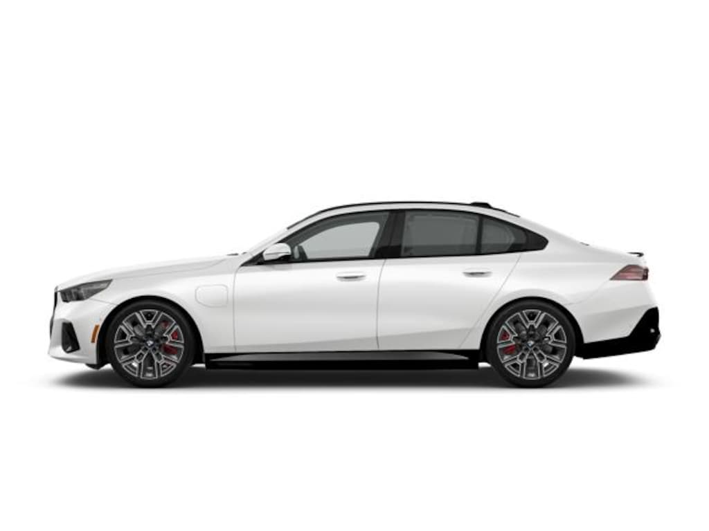 New 2026 BMW 550e xDrive Sedan