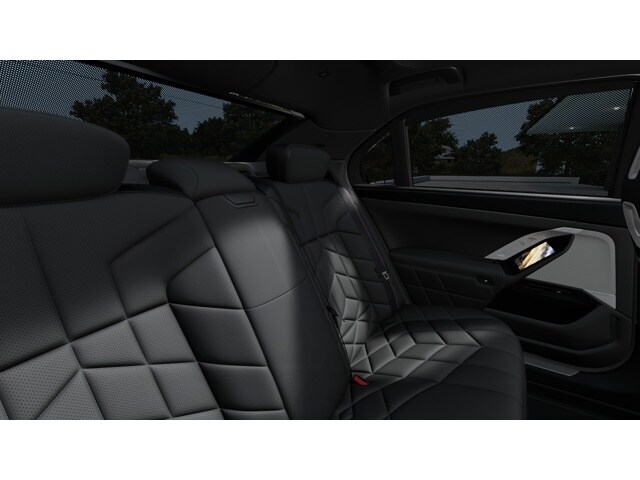 2026 BMW 7 Series 750e - Photo 43
