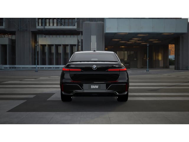 2025 BMW 7 Series 760i - Photo 34