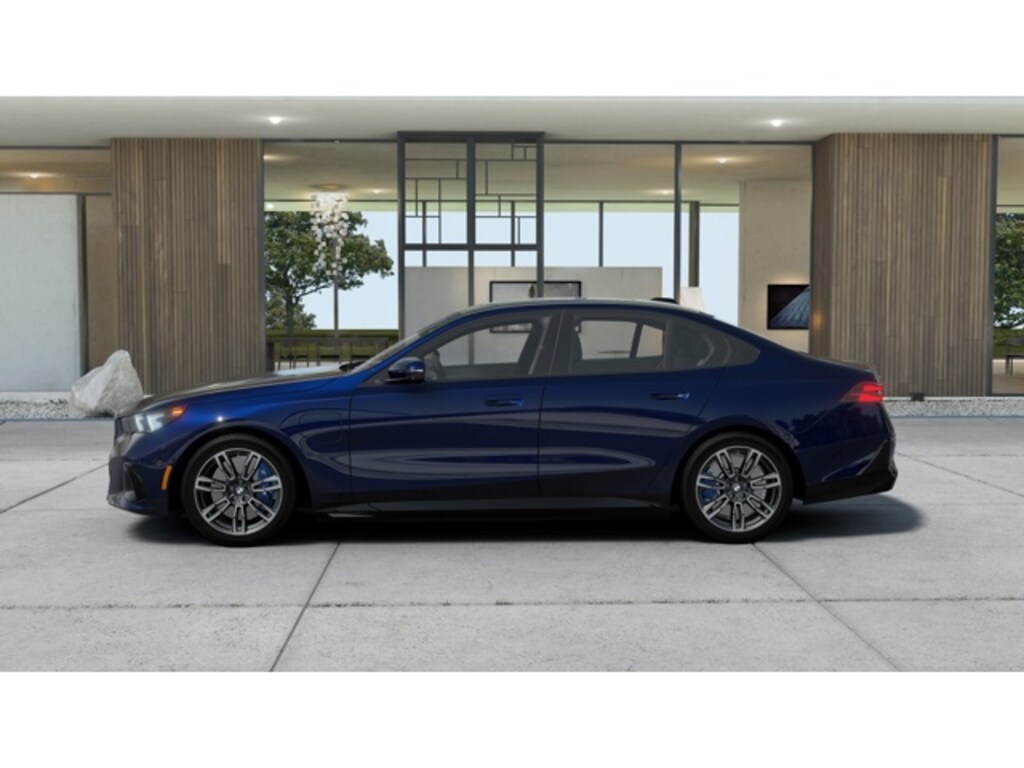 New 2026 BMW 550e xDrive Sedan