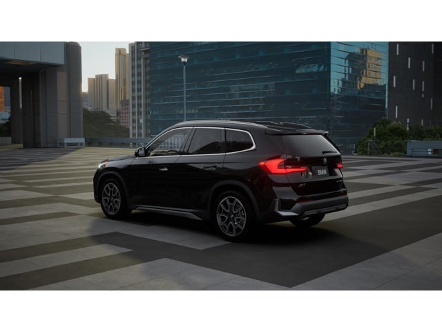 2026 BMW X1 28i's photo