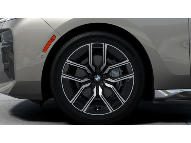 2025 BMW i7 50 - Photo 38