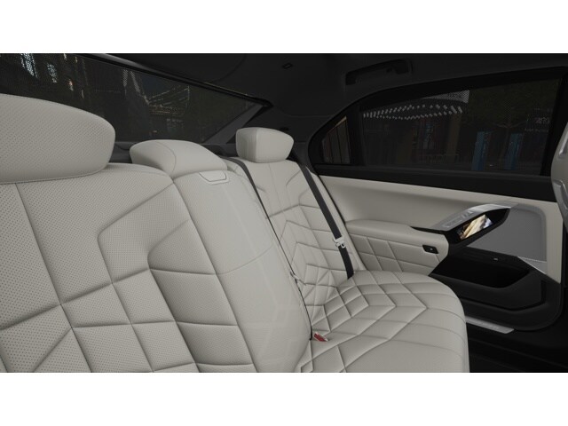 2025 BMW 7 Series 760i - Photo 12
