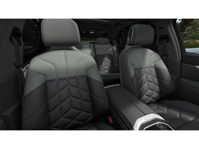 2026 BMW 7 Series 760i - Photo 56