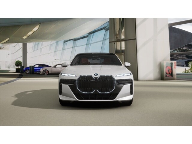 2026 Bmw 750e photo 3