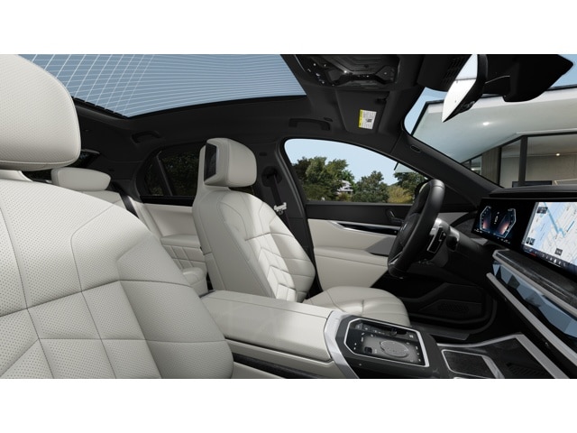 2026 BMW 7 Series 760i - Photo 9