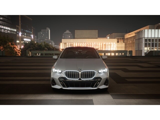 2026 Bmw 550e xDrive photo 3