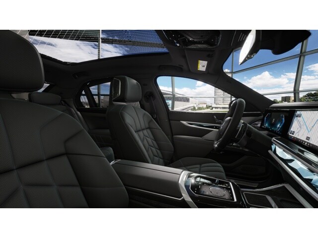 2025 BMW 7 Series 750e - Photo 26