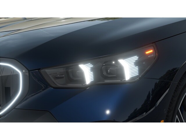 2027 BMW 5 Series 550e - Photo 24