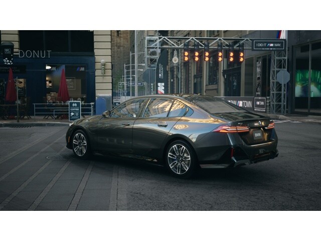 2026 Bmw 550e 550e xDrive photo 2