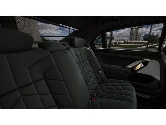 2026 BMW 7 Series 740i - Photo 12