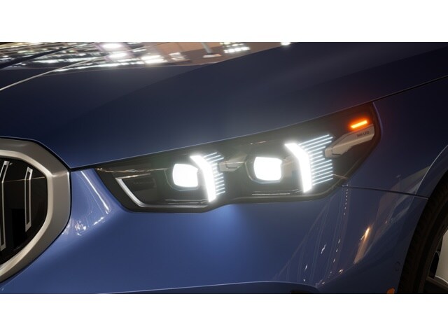 2025 BMW 5 Series 530i - Photo 39