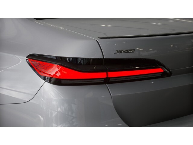 2025 BMW 7 Series 750e - Photo 25