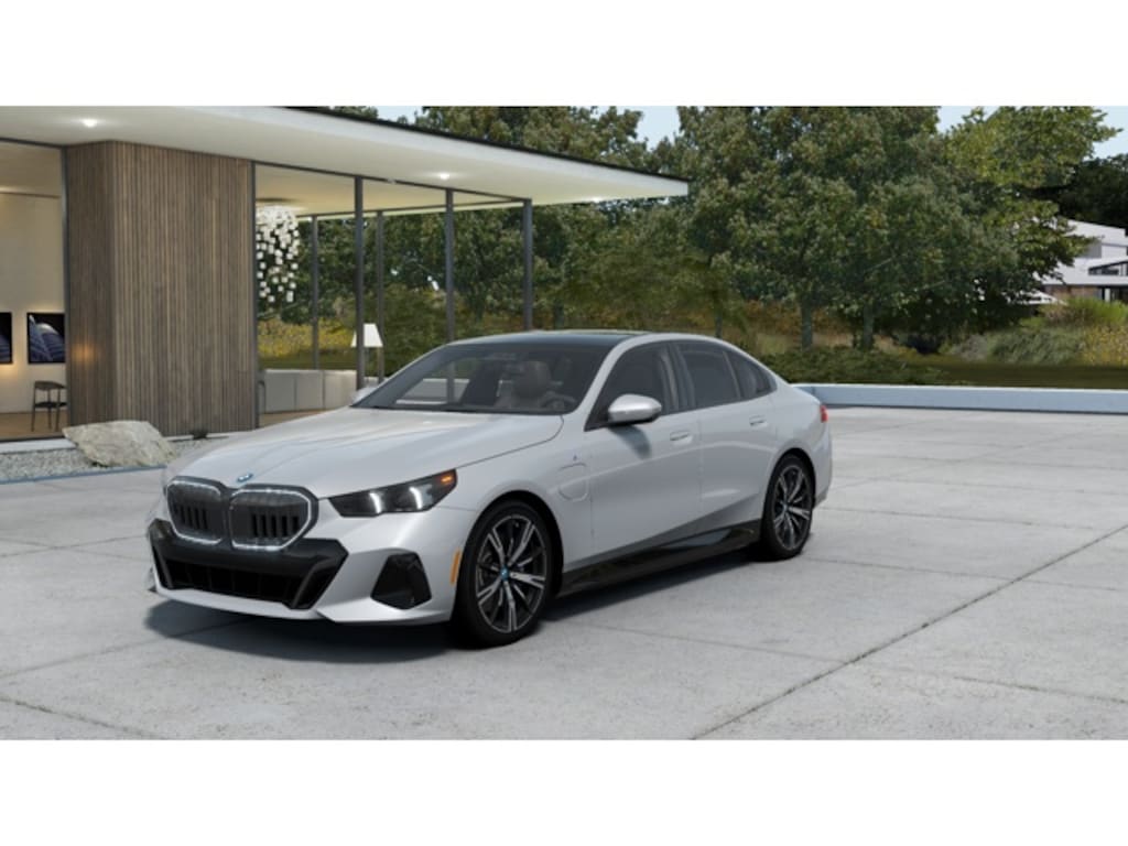 Used 2025 BMW 5 Series 550e xDrive Sedan
