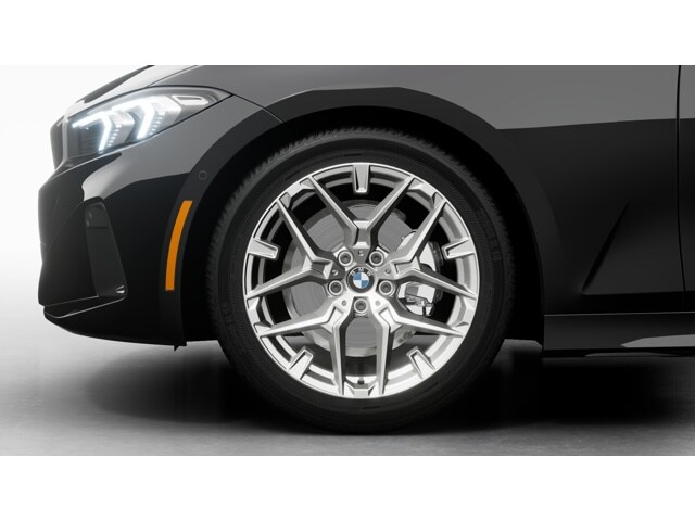 2025 BMW 3 Series 330i - Photo 32