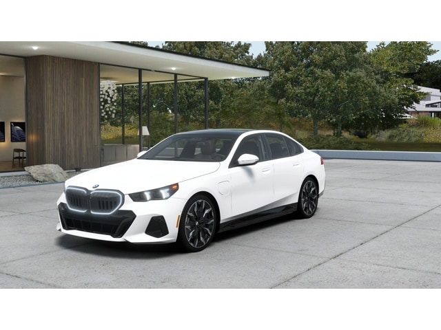 2026 BMW 5 Series 550e's photo