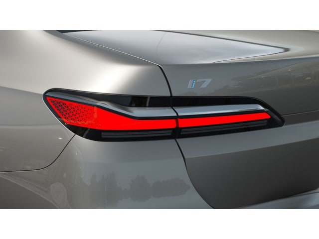 2025 BMW i7 50 - Photo 39