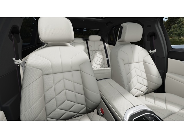 2025 BMW 7 Series 740i - Photo 36