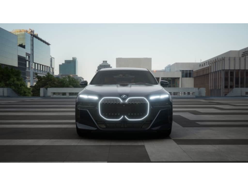 New 2026 BMW 750e xDrive Sedan